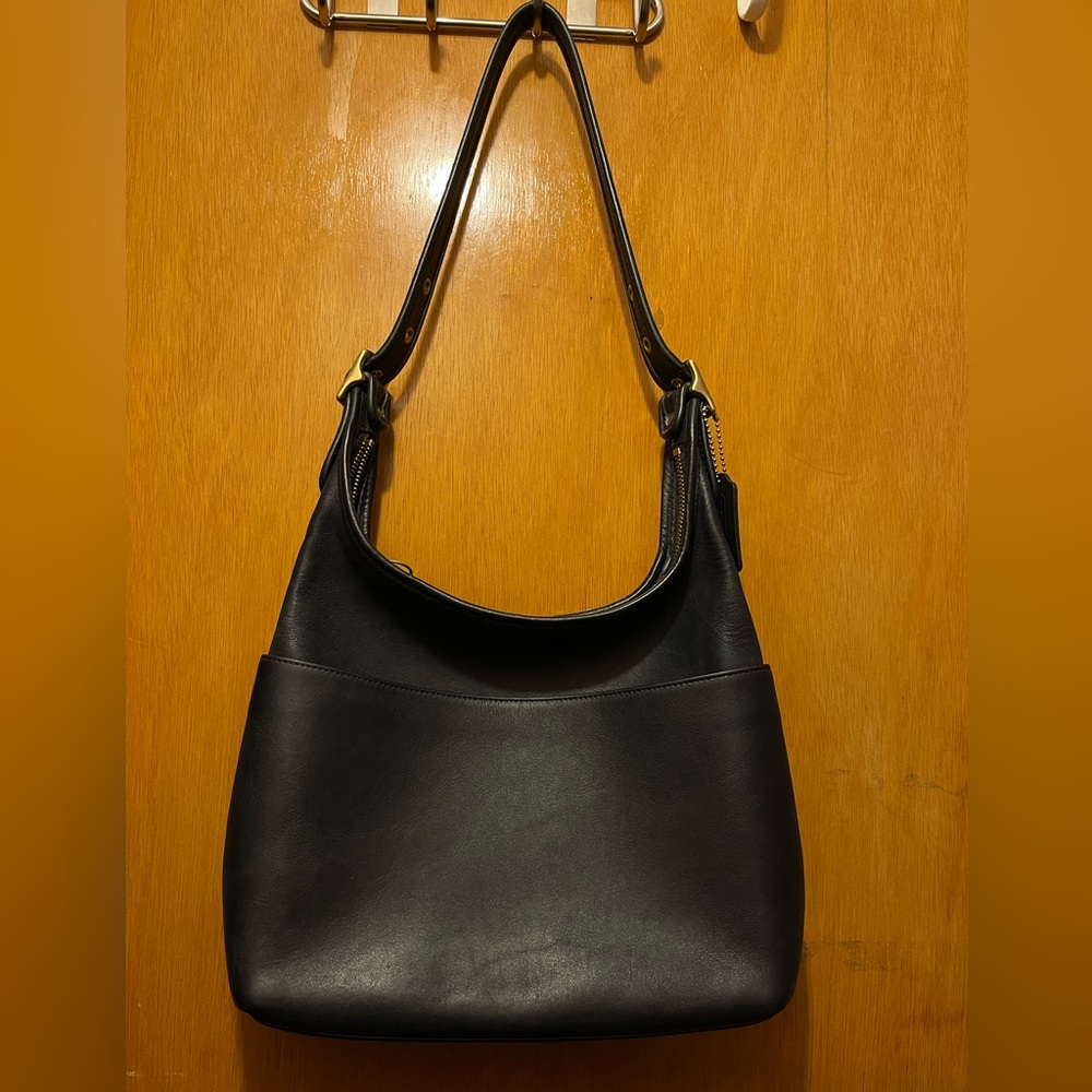 Vintage Coach 9058 Black Leather Shoulder Bag - Made in USA